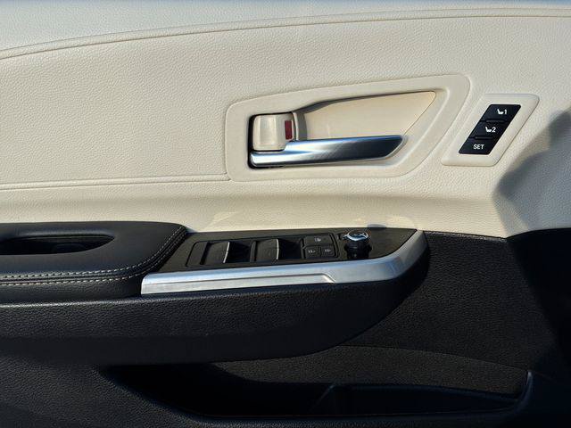 Certified 2026 Toyota Sienna Limited FWD image 12