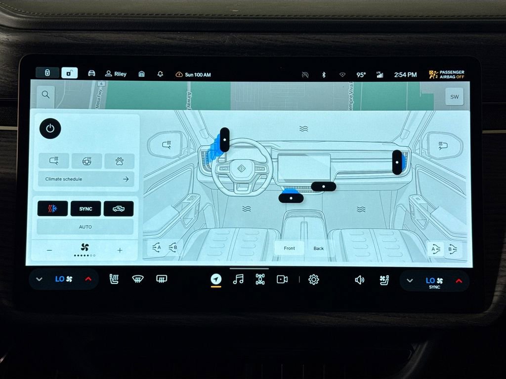 Used 2022 Rivian R1T Adventure image 15