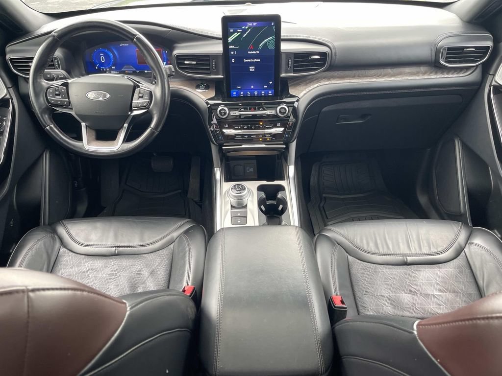 Used 2021 Ford Explorer Platinum w/ Premium Technology Package RWD image 16