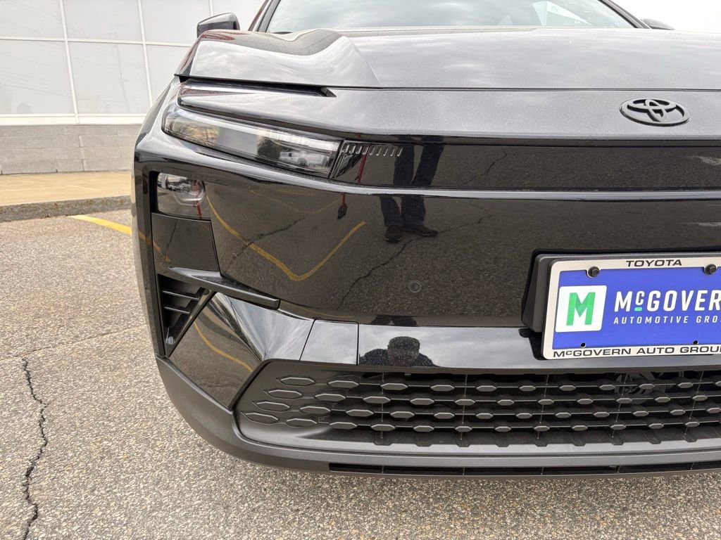 New 2026 Toyota C-HR AWD/4WD image 9