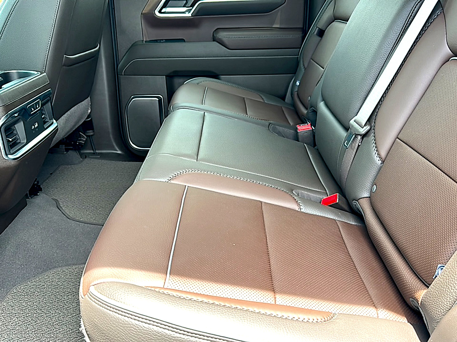 Used 2024 GMC Sierra 1500 Denali w/ Denali Reserve Package RWD image 19