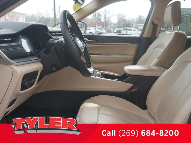Certified 2022 Jeep Grand Cherokee Limited w/ Luxury Tech Group II AWD/4WD image 36