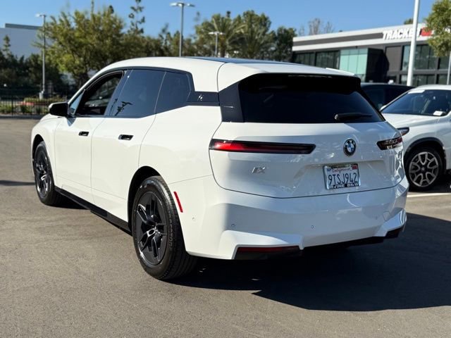 Used 2026 BMW iX xDrive60 image 12