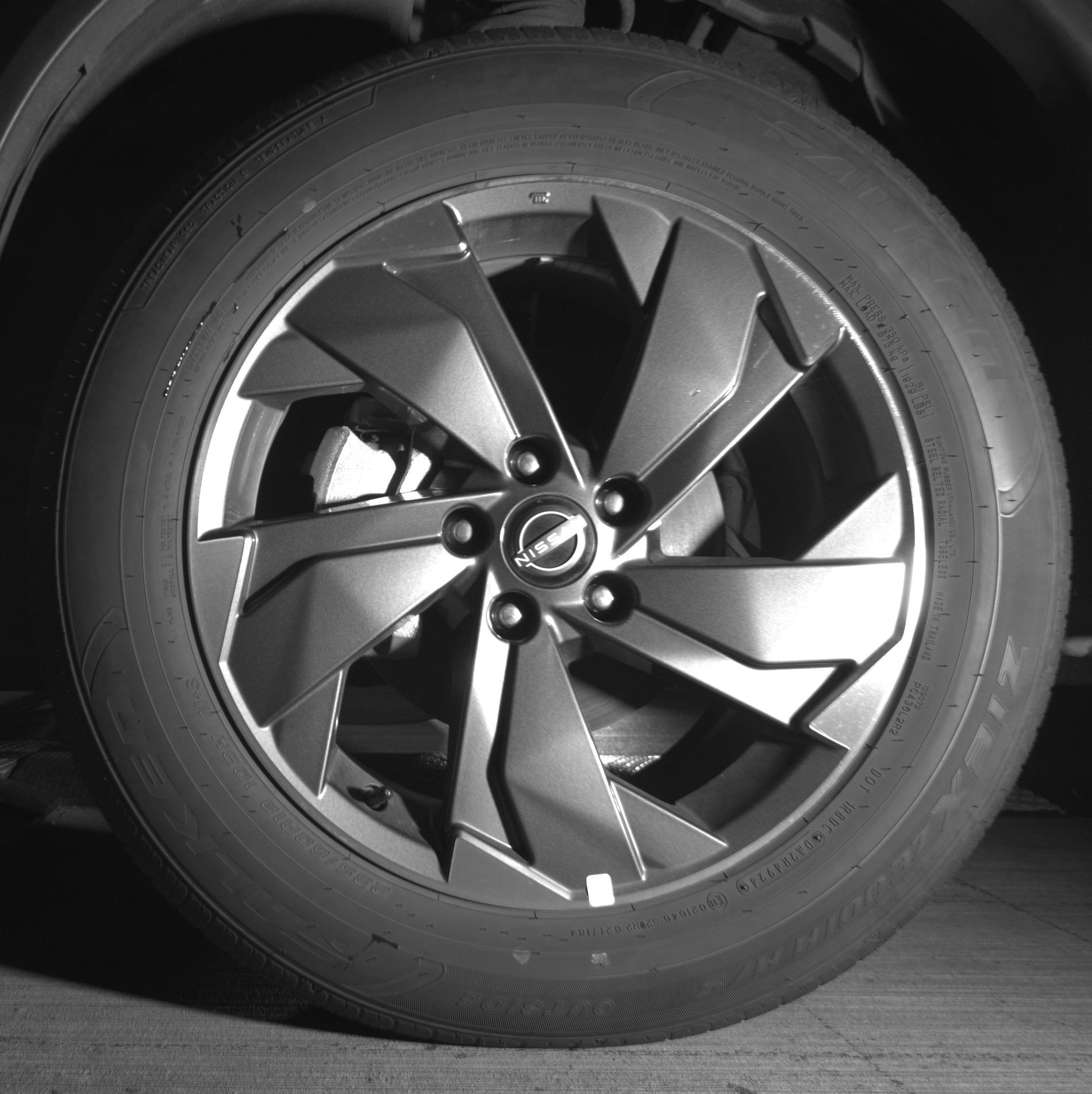 Used 2025 Nissan Rogue SV FWD image 12