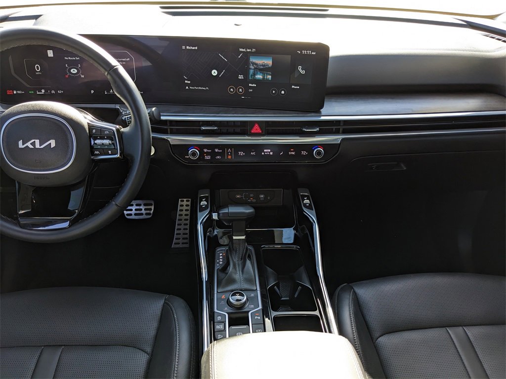 Certified 2025 Kia Sorento SX Prestige image 19