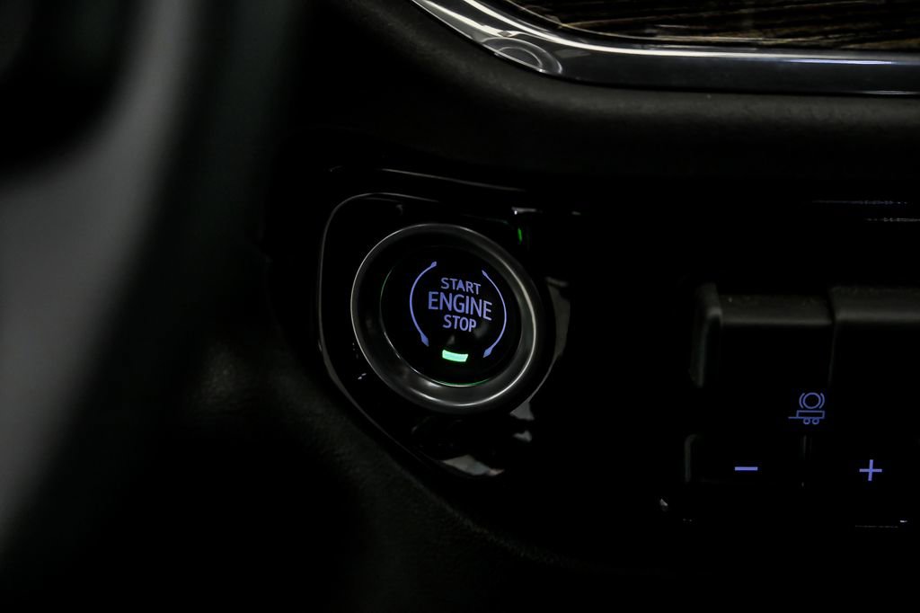 Used 2023 GMC Sierra 1500 Elevation image 20