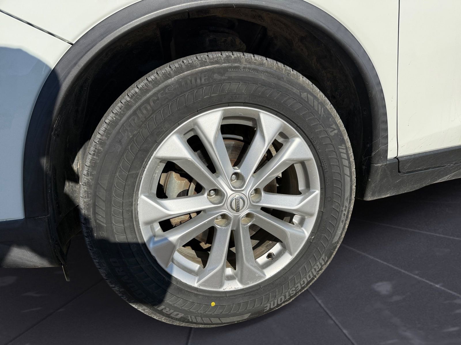 Used 2016 Nissan Rogue SV image 14