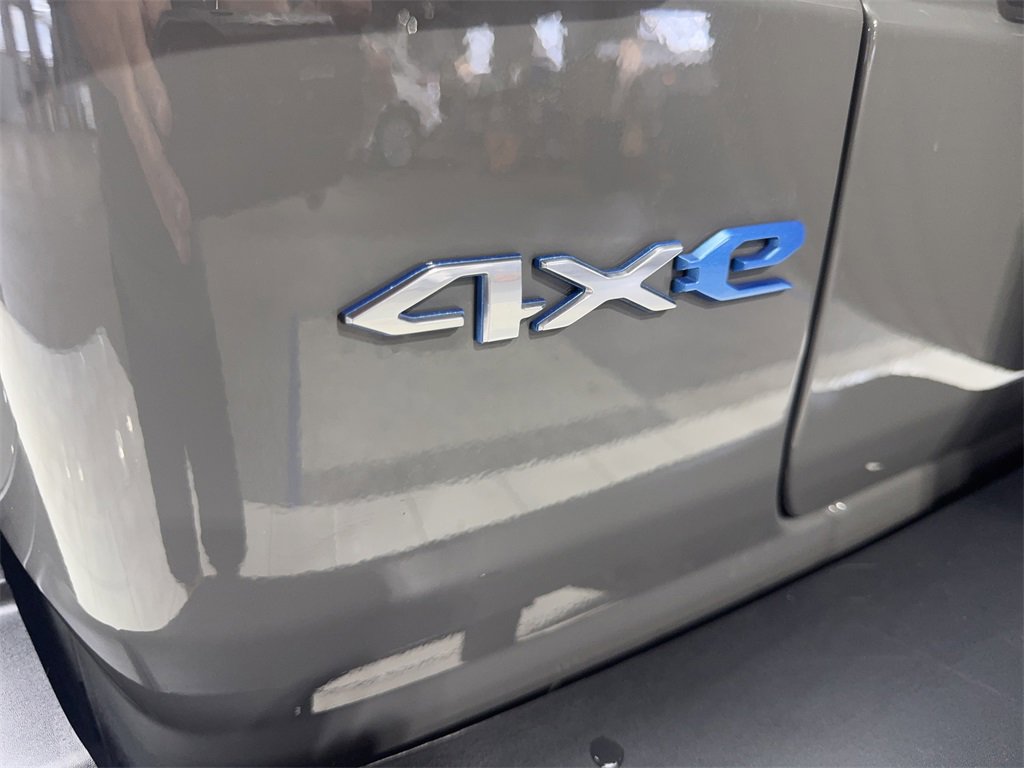 Used 2021 Jeep Wrangler Unlimited Sahara w/ Cold Weather Group image 21