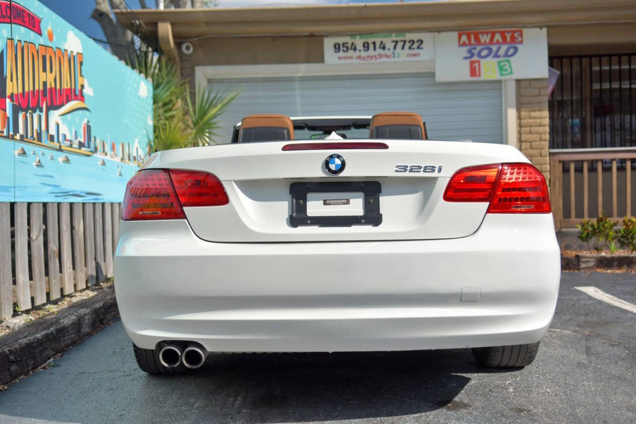 Used 2012 BMW 328i Convertible image 20
