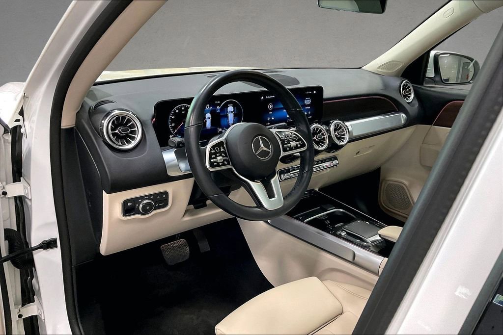 Used 2023 Mercedes-Benz GLB 250 4MATIC image 17