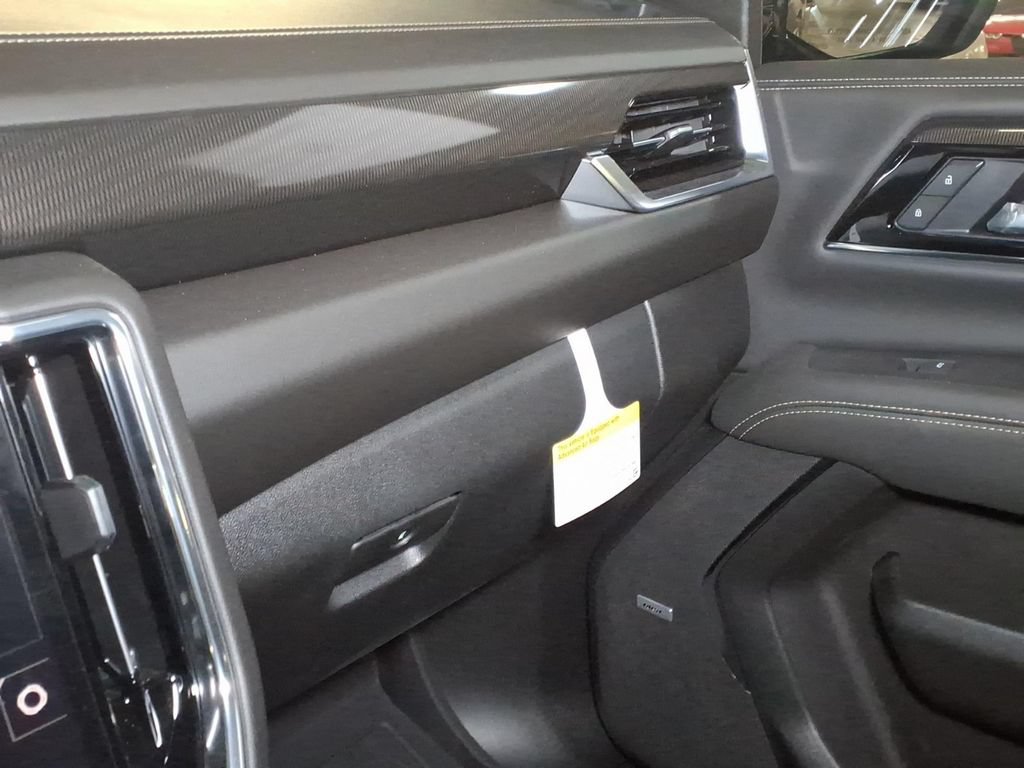 New 2026 GMC Yukon XL Elevation w/ Elevation Premium Package RWD image 19