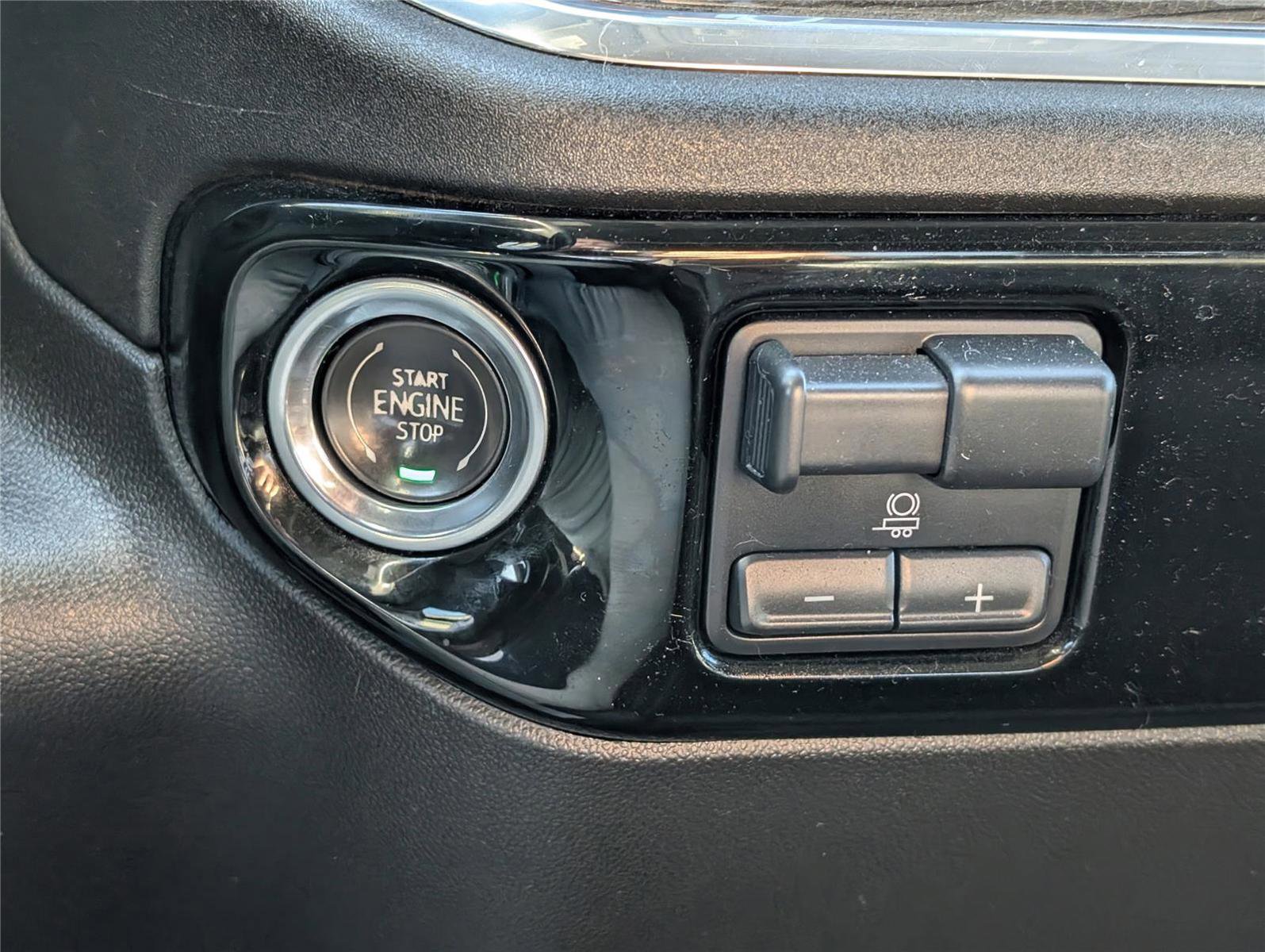 Used 2024 Chevrolet Silverado 2500 LT image 16