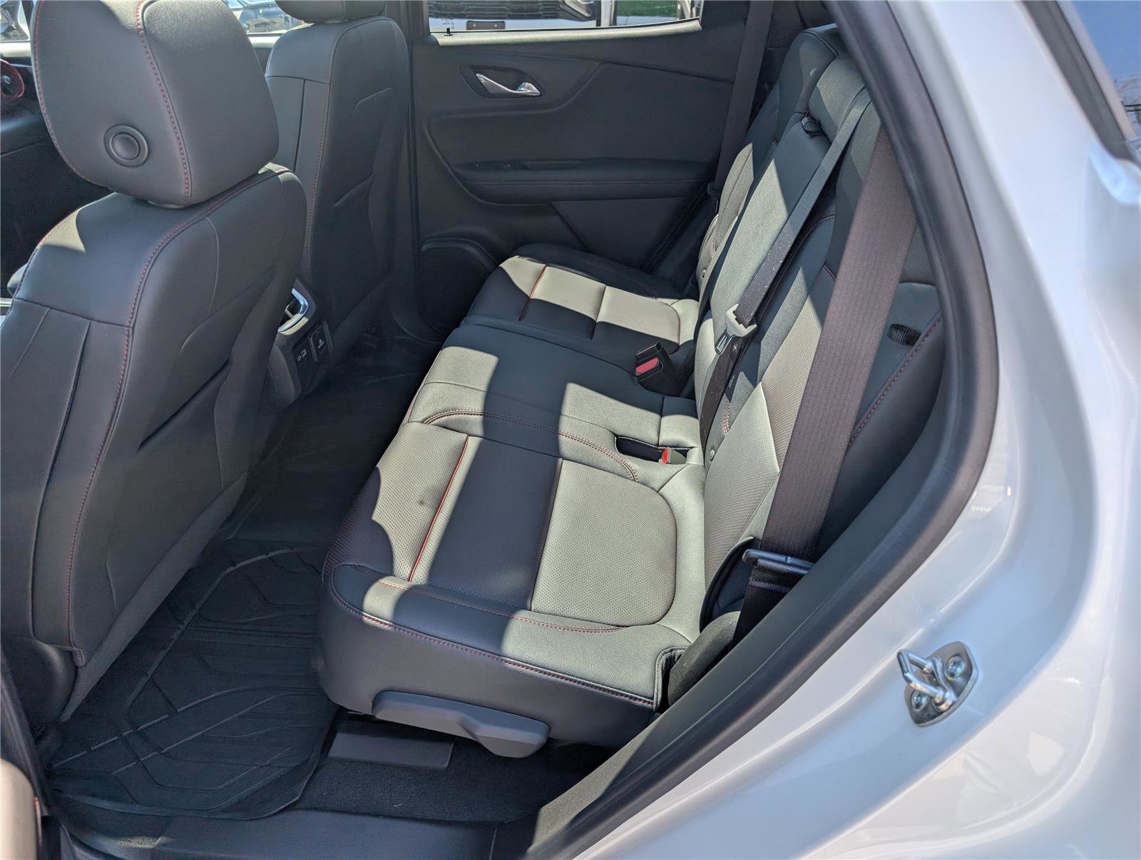 Used 2024 Chevrolet Blazer RS w/ Driver Confidence II Package image 14