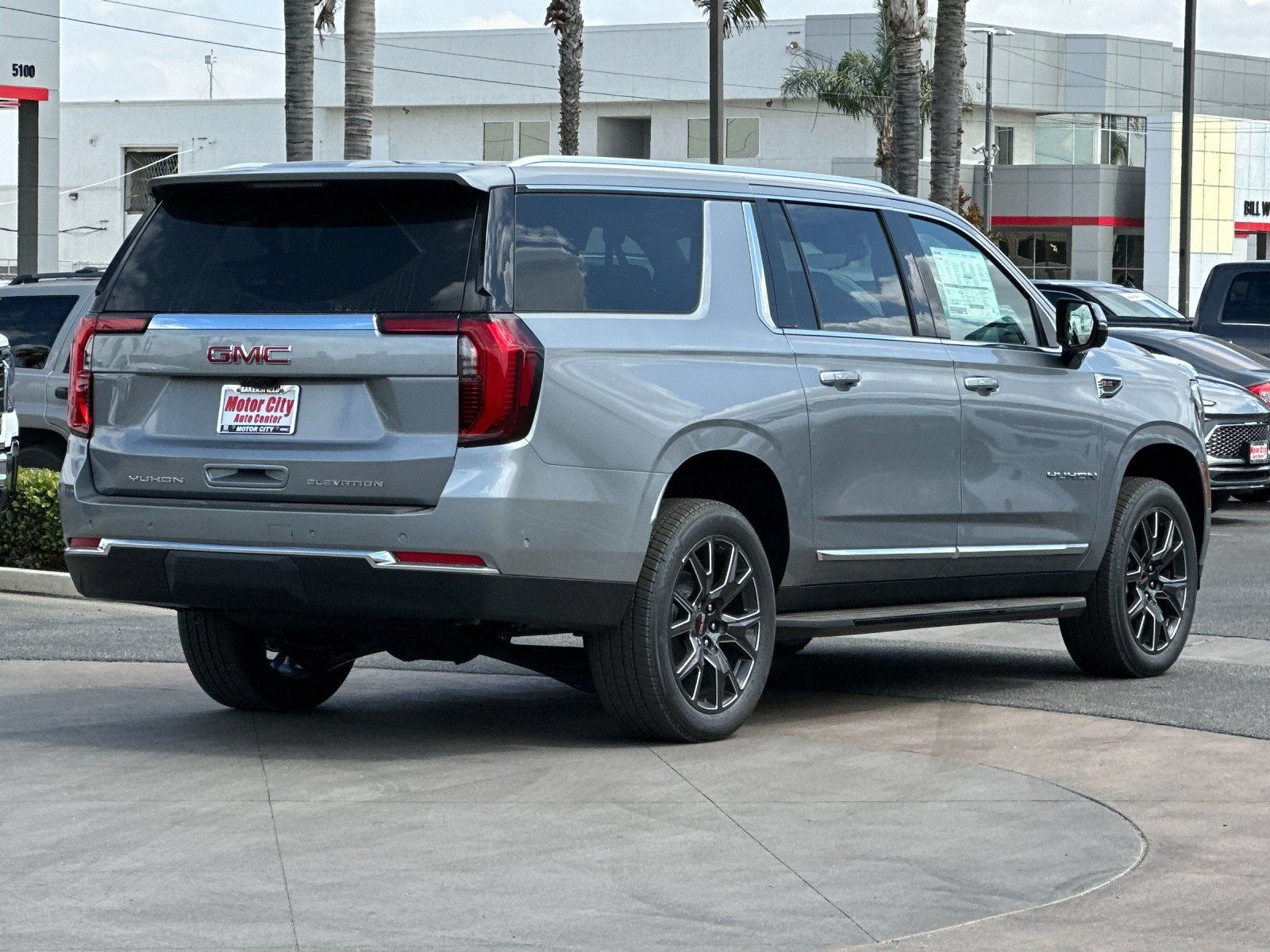 New 2026 GMC Yukon XL Elevation w/ Elevation Premium Package AWD/4WD image 4