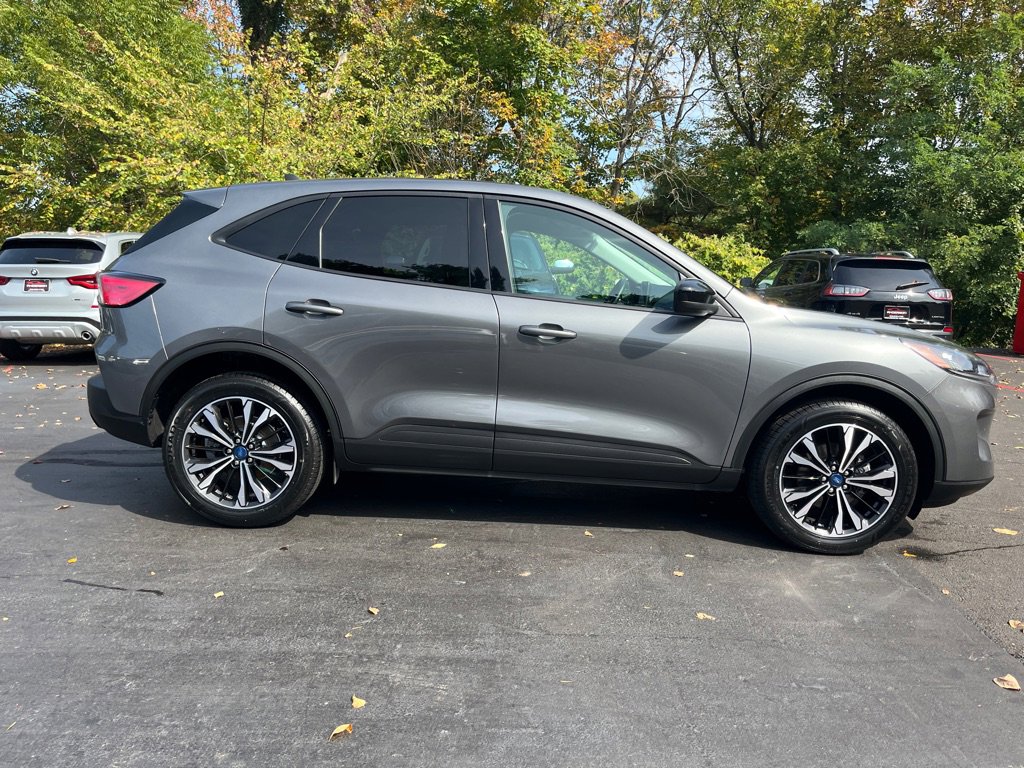 Used 2022 Ford Escape SEL w/ SEL Stealth AWD Package image 5