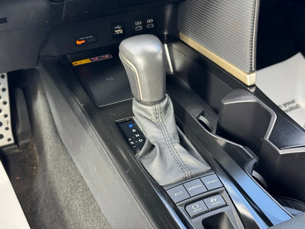 Certified 2025 Toyota Camry SE FWD image 37