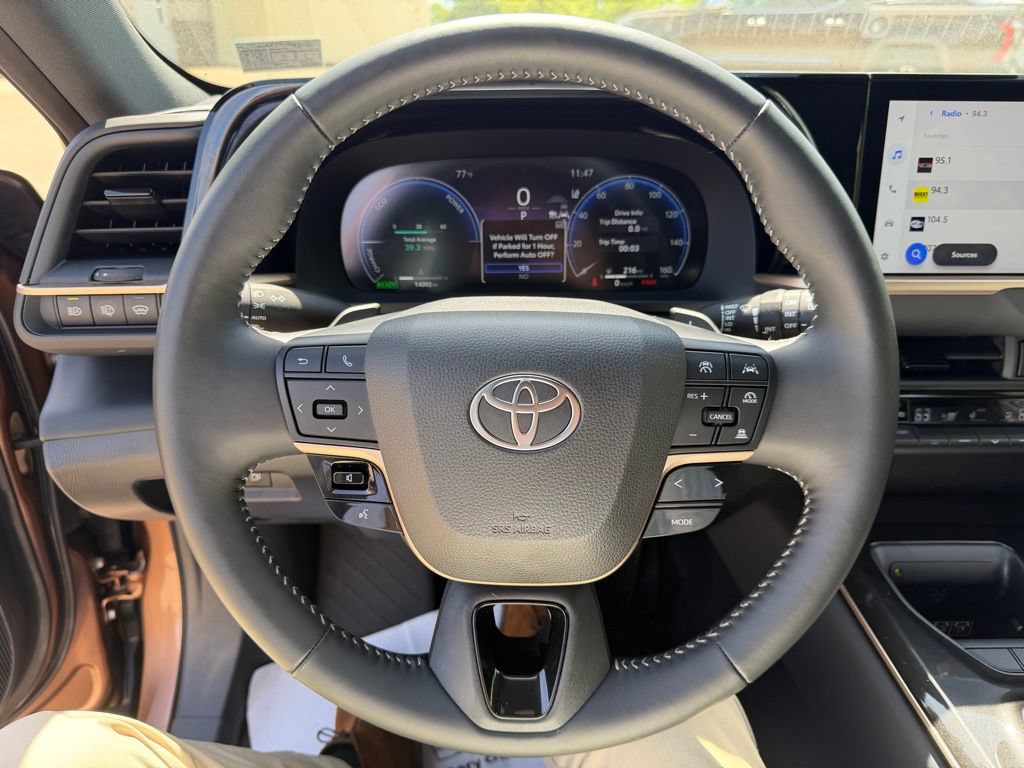 Certified 2025 Toyota Crown Signia AWD/4WD image 14