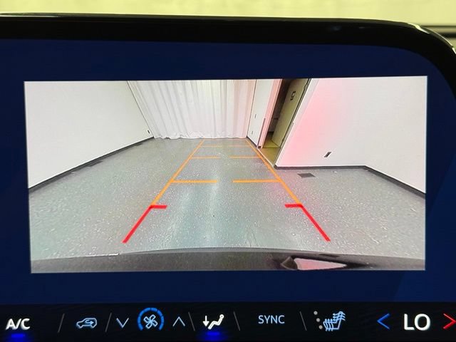 Used 2026 Chevrolet Traverse LT AWD/4WD image 17