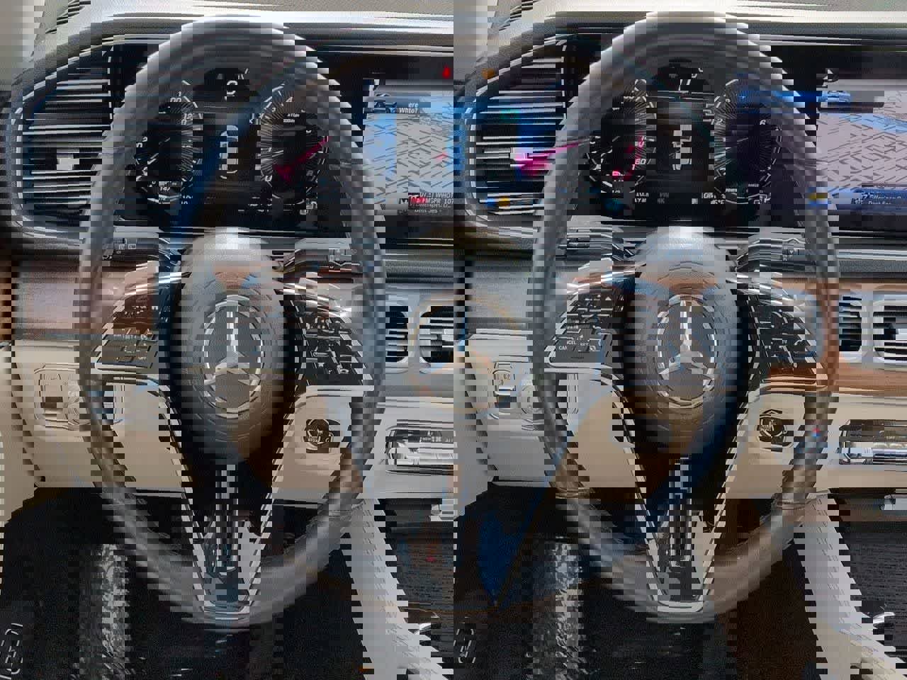 Used 2024 Mercedes-Benz GLE 350 4MATIC image 24