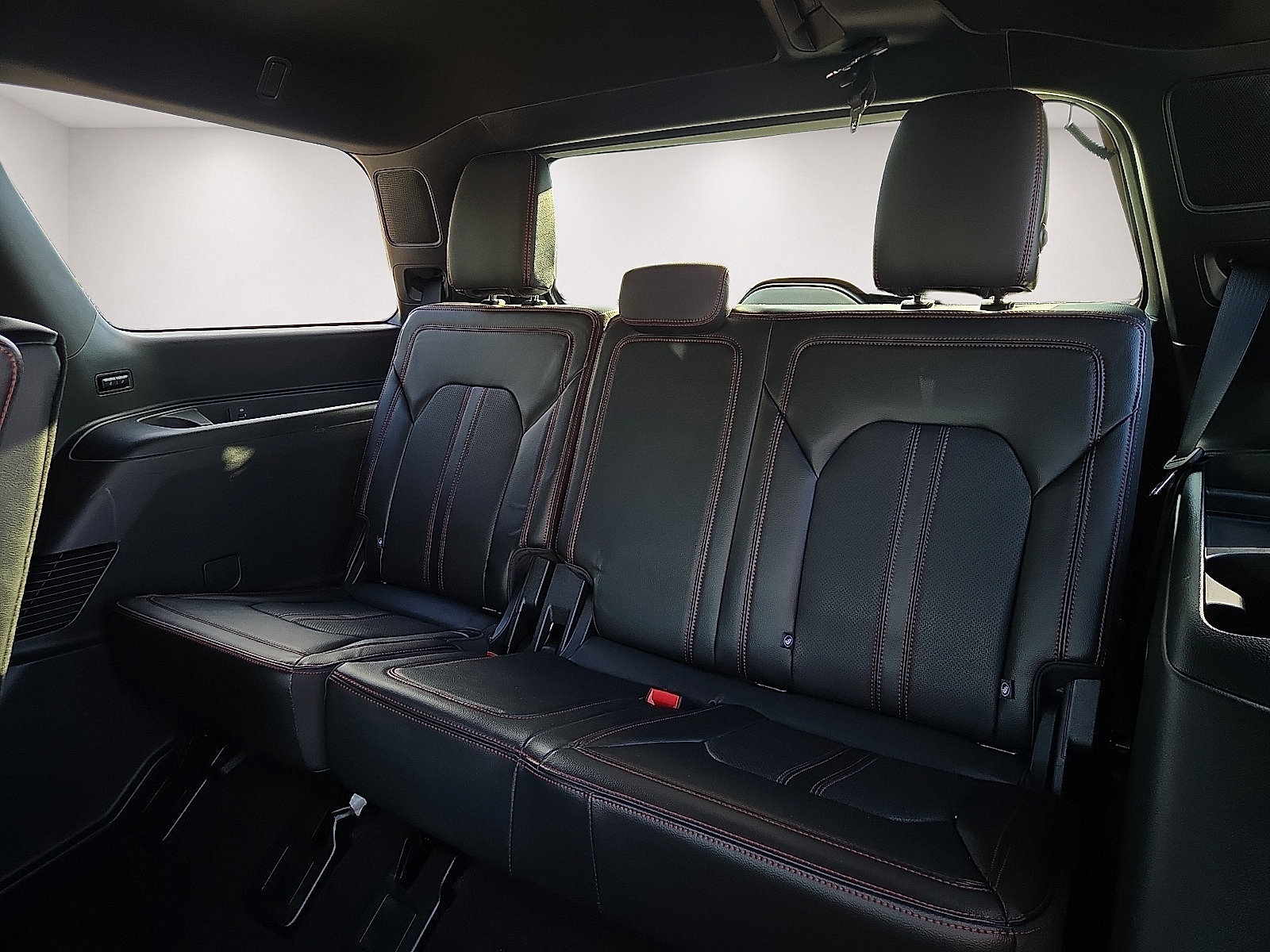 Certified 2024 Ford Expedition Limited AWD/4WD image 10