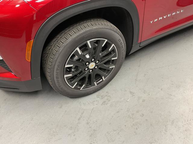 New 2026 Chevrolet Traverse LT w/ Sun and Wheel Package AWD/4WD image 4
