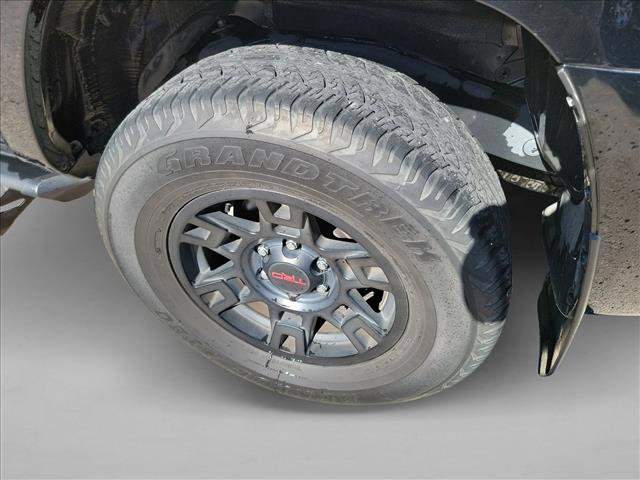 Used 2023 Toyota 4Runner SR5 AWD/4WD image 12