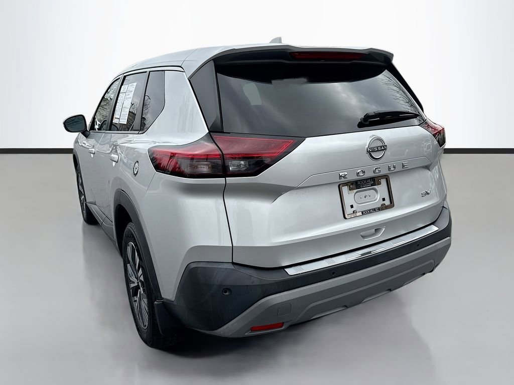Used 2022 Nissan Rogue SV image 5