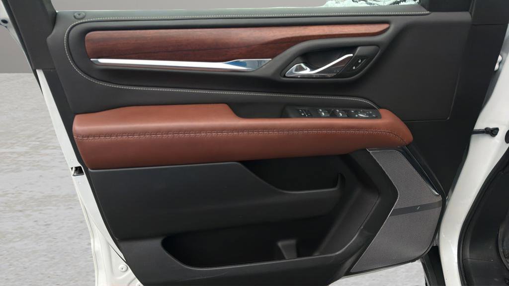 Used 2023 GMC Yukon XL Denali Ultimate image 10