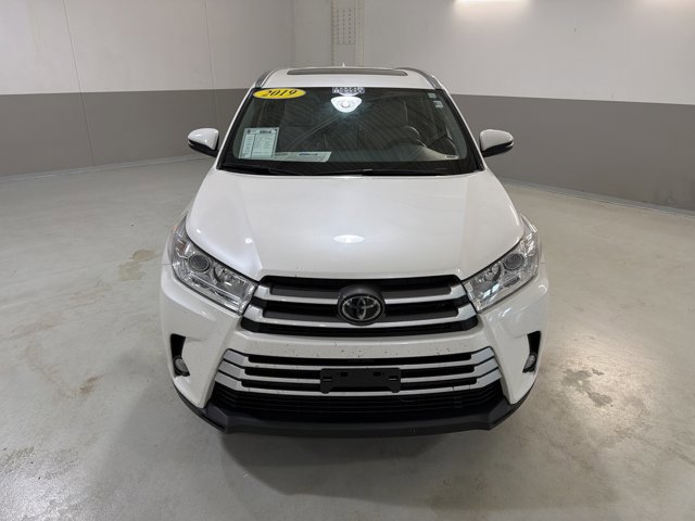 Used 2019 Toyota Highlander XLE w/ Protection Package #3 AWD/4WD image 3