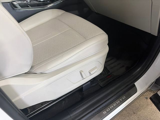 Used 2022 Kia Sorento SX AWD/4WD image 24
