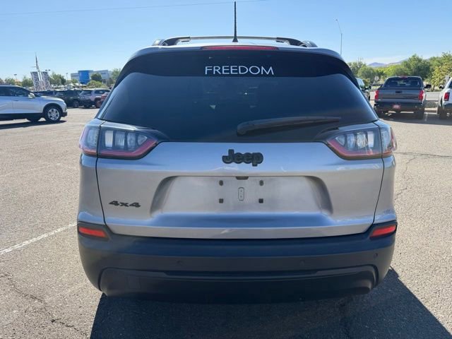 Used 2021 Jeep Cherokee Latitude Plus AWD/4WD image 3