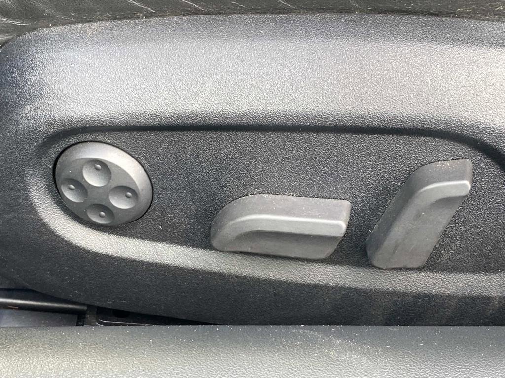 Used 2009 Audi R8 V8 image 18