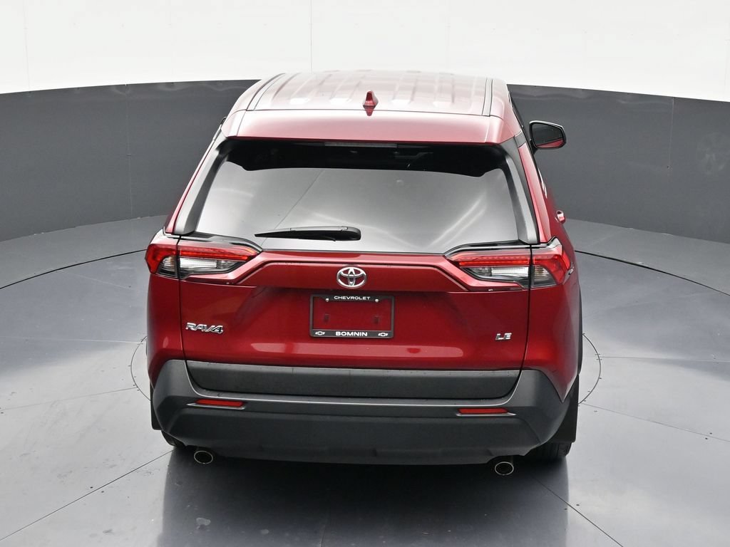 Used 2024 Toyota RAV4 LE FWD image 15