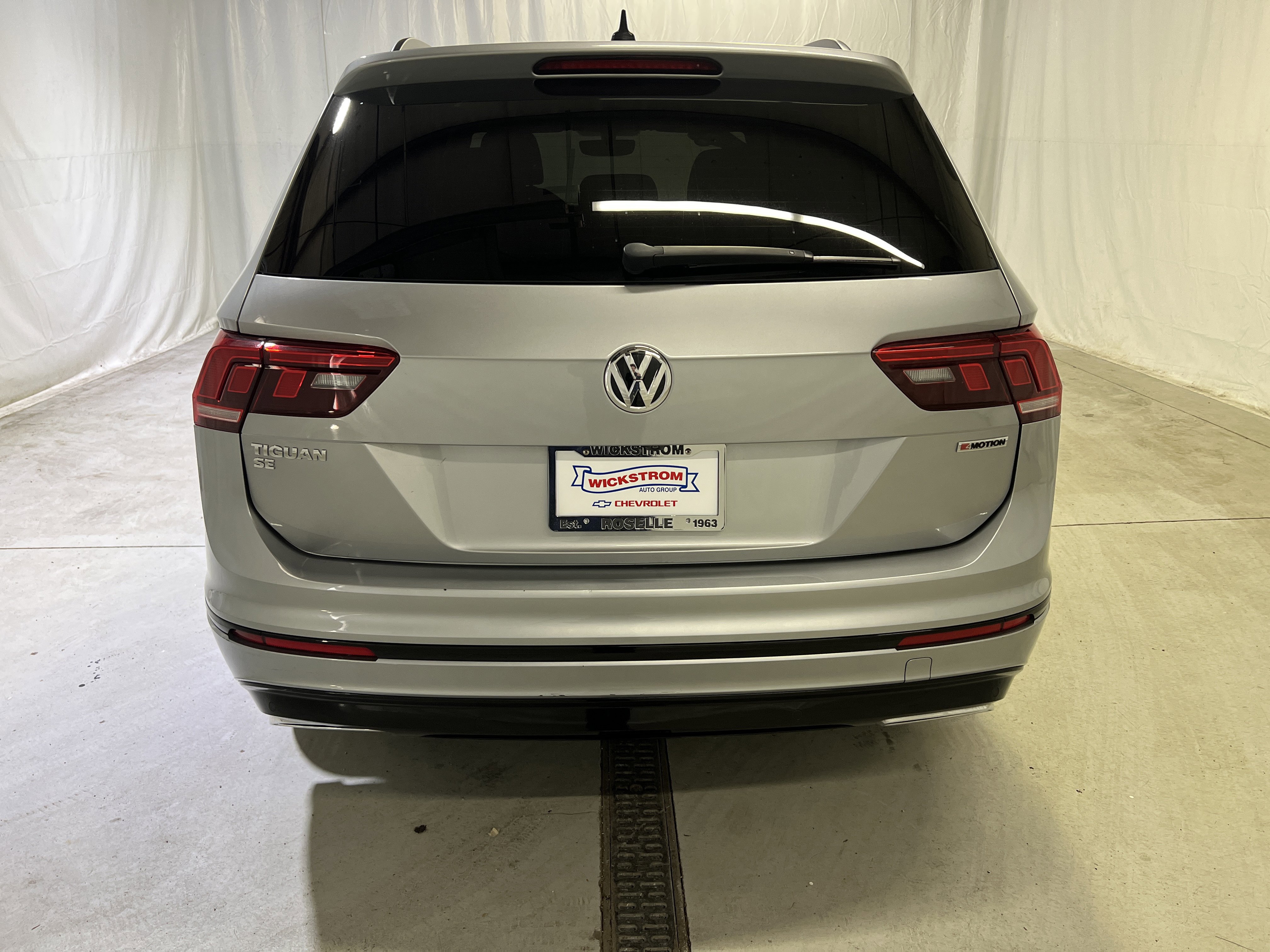 Used 2021 Volkswagen Tiguan SE R-Line w/ 3rd Row Seat Package AWD/4WD image 9