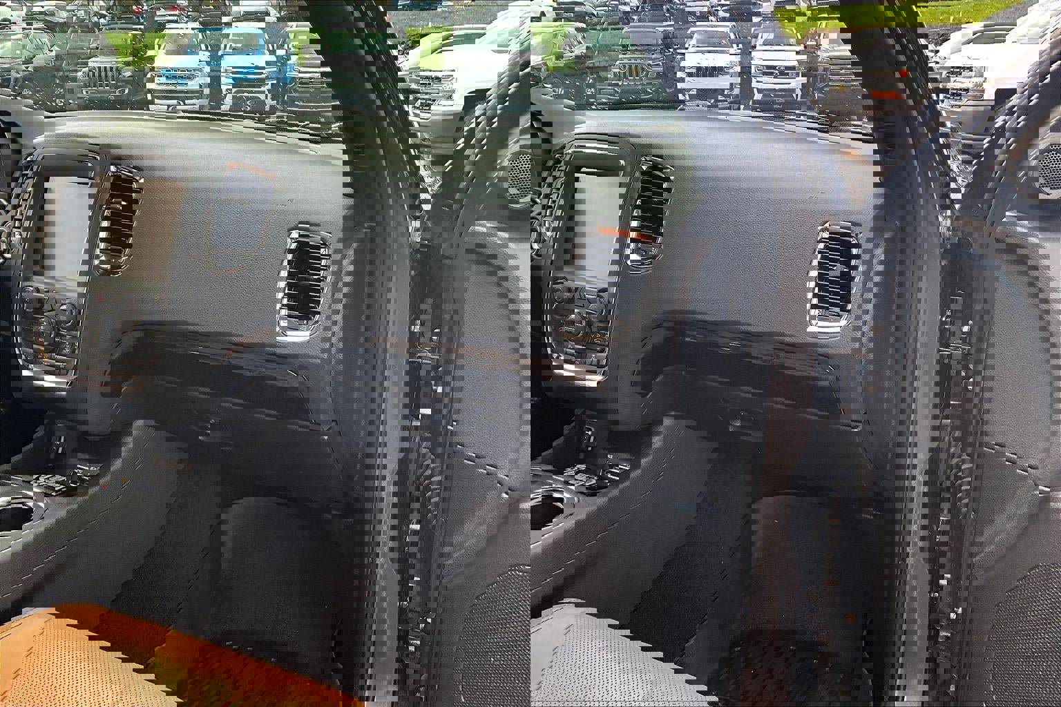 Used 2015 Dodge Durango Citadel w/ Technology Group image 15