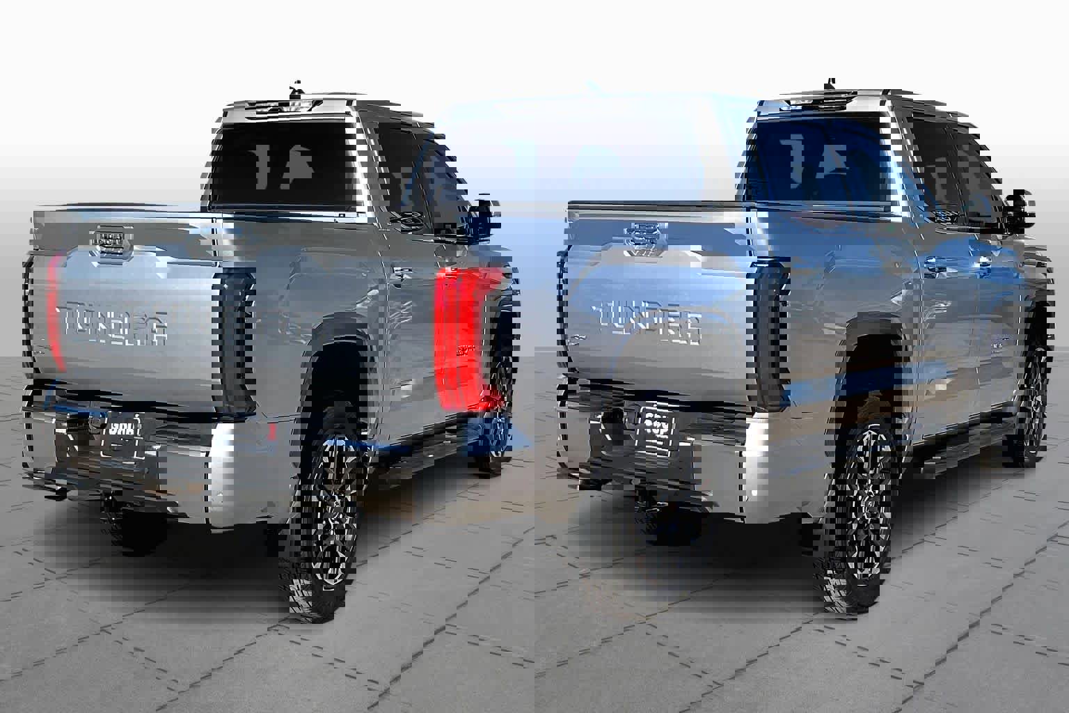 Used 2024 Toyota Tundra Limited image 12