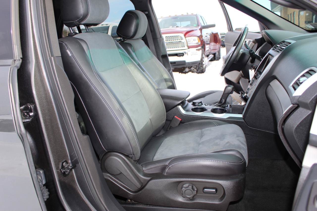 Used 2015 Ford Explorer XLT w/ Equipment Group 202A AWD/4WD image 27