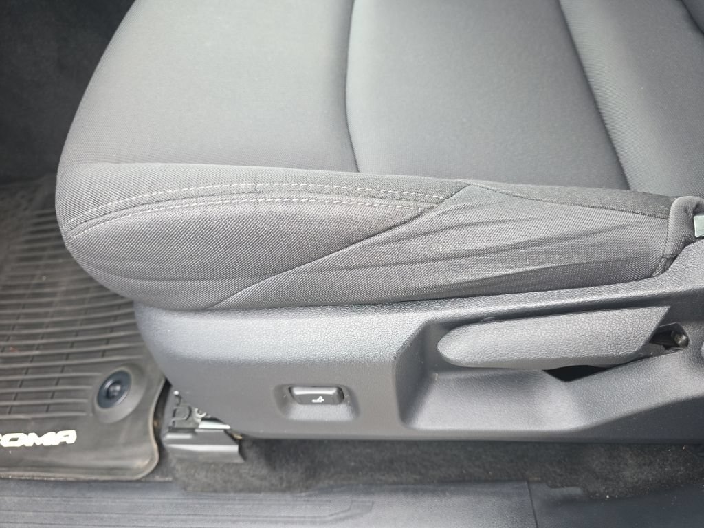 Certified 2024 Toyota Tacoma SR AWD/4WD image 15