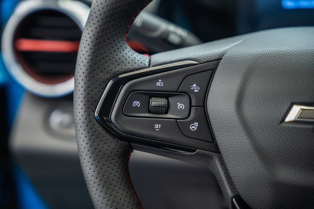New 2026 Chevrolet Trax RS w/ Sunroof Package FWD image 29