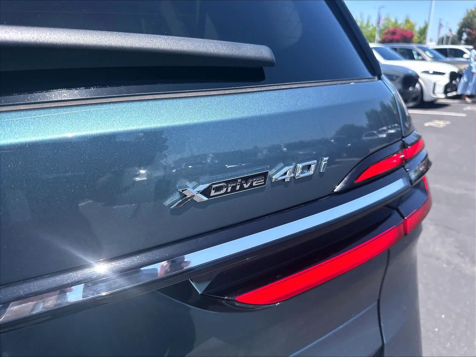 Used 2025 BMW X7 xDrive40i w/ Premium Package AWD/4WD image 27