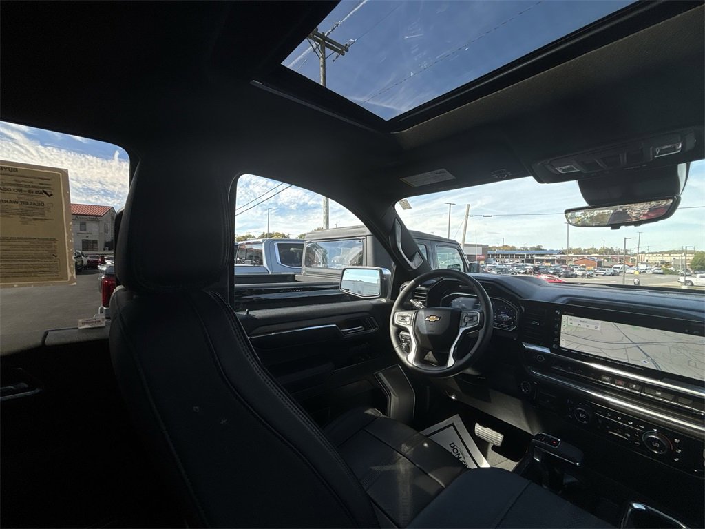 Used 2024 Chevrolet Silverado 1500 High Country w/ High Country Premium Package image 15