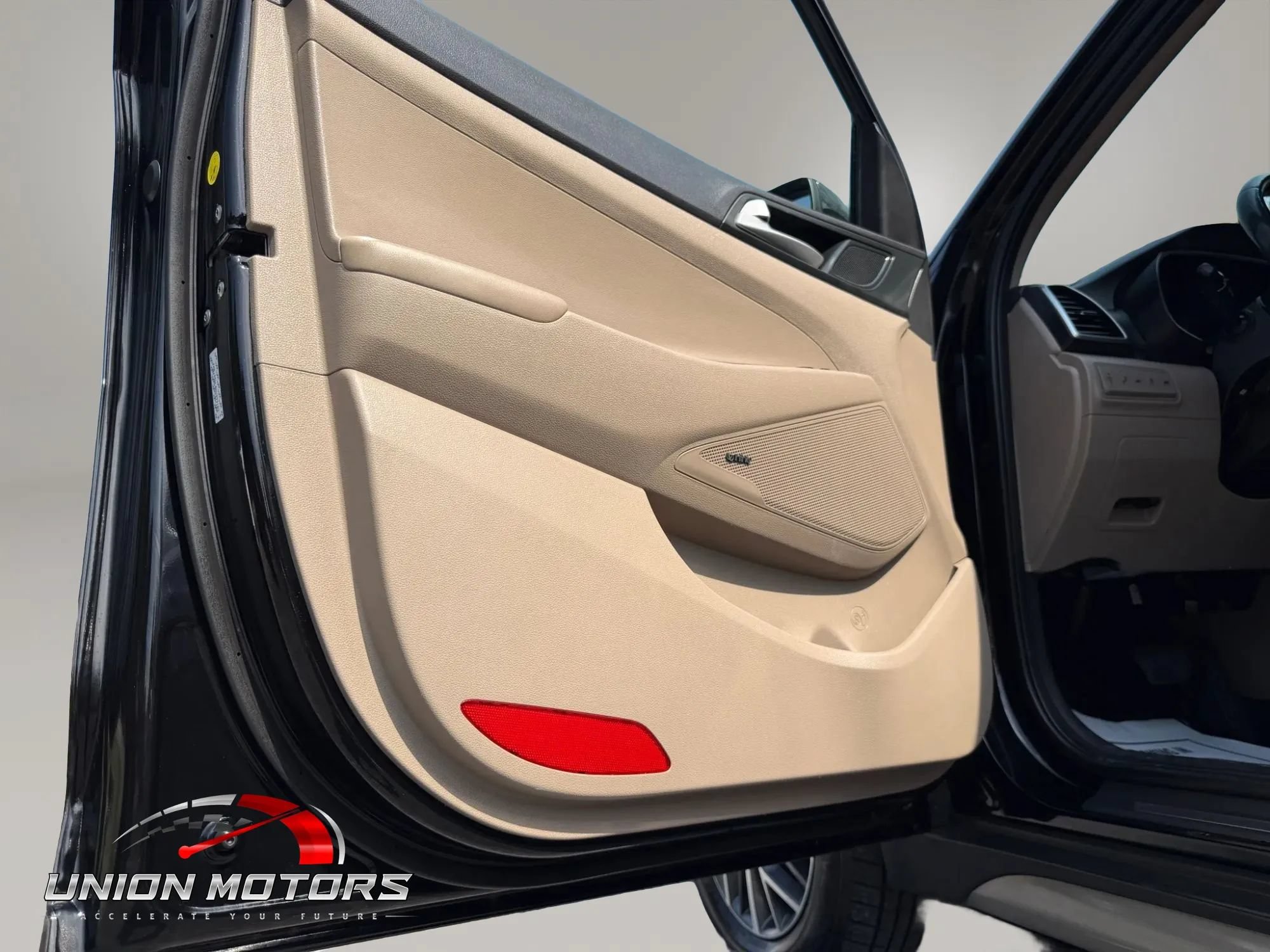 Used 2021 Hyundai Tucson Ultimate w/ Cargo Package FWD image 47