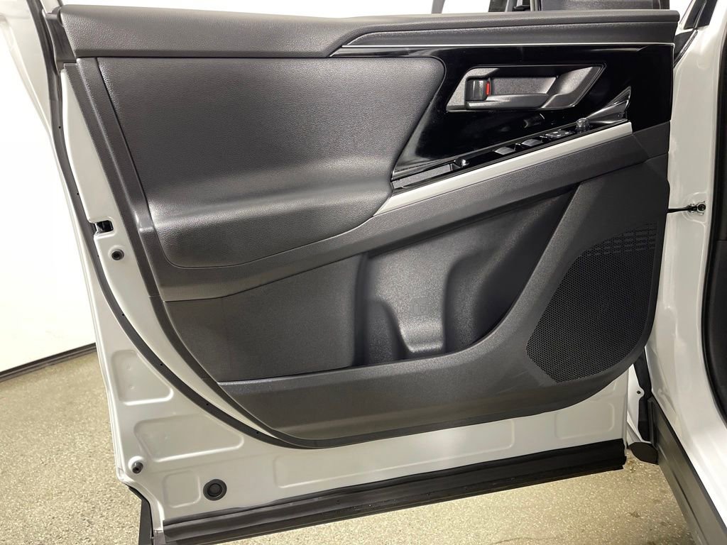 Certified 2025 Toyota bZ4X FWD image 17