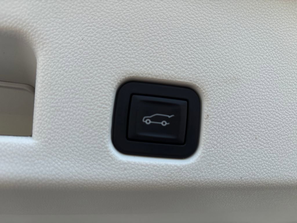 Certified 2026 Buick Enclave Avenir w/ Super Cruise Package FWD image 48