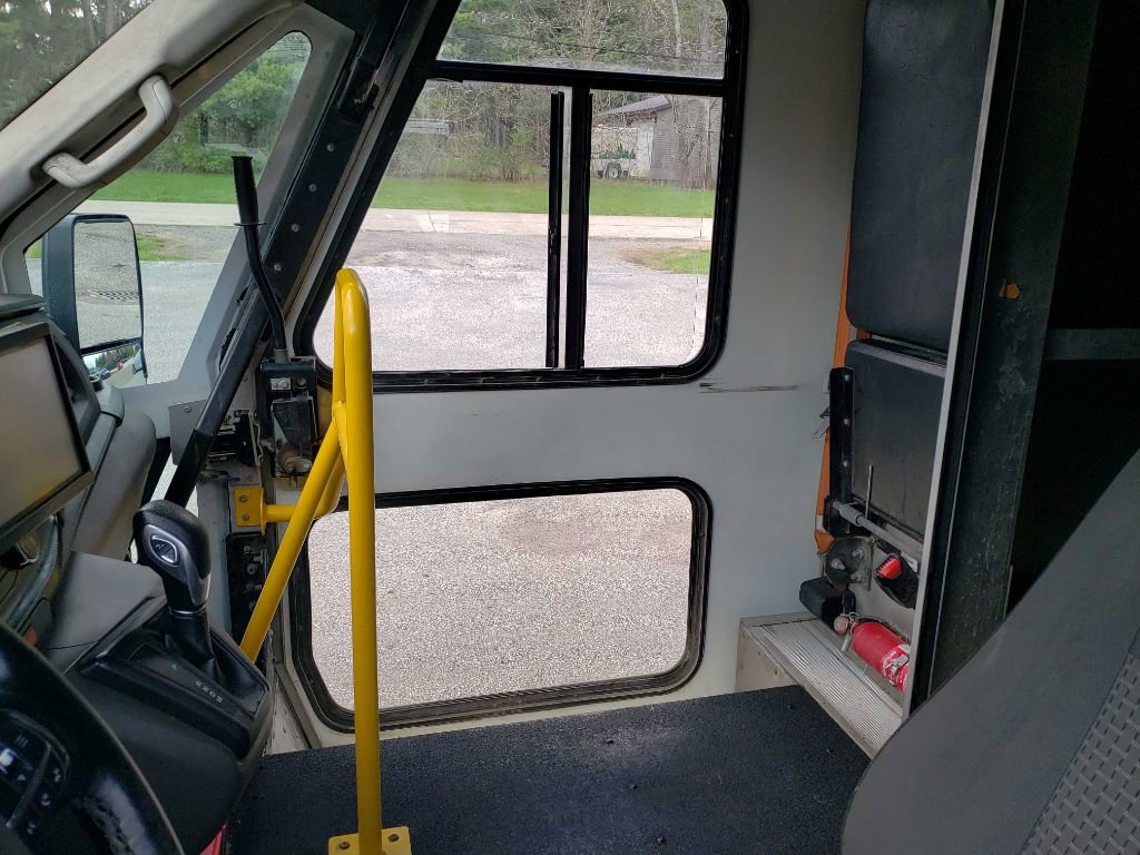 Used 2022 Ford Transit 350 DRW image 22