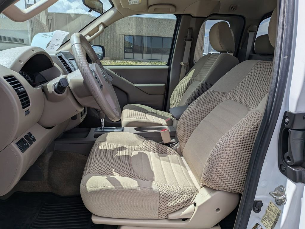 Used 2017 Nissan Frontier SV RWD image 15
