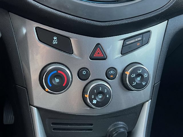 Used 2015 Chevrolet Trax LTZ w/ LPO, Cargo Package FWD image 25
