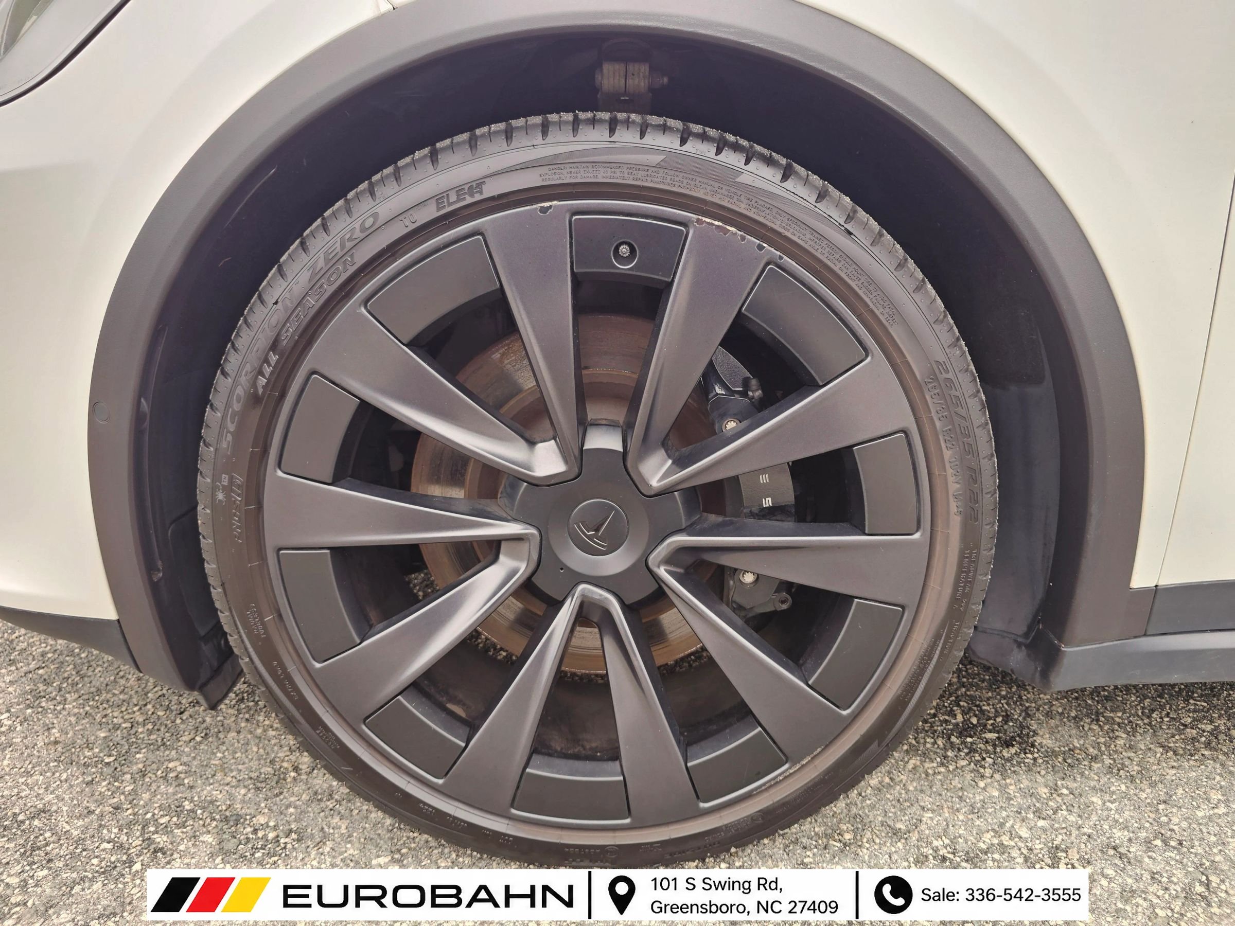 Used 2022 Tesla Model X AWD/4WD image 34