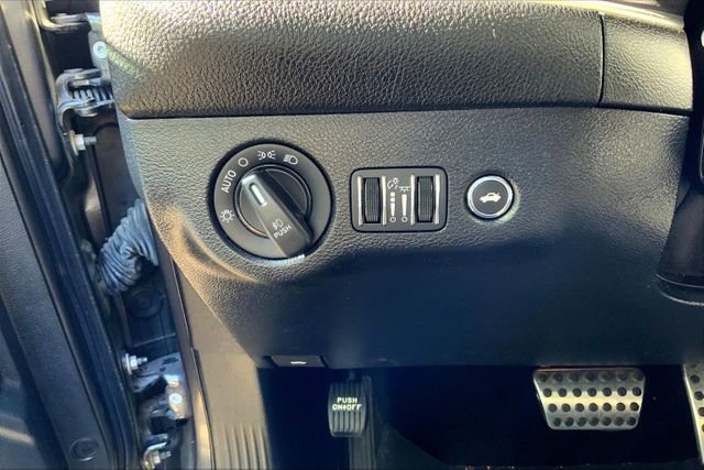 Used 2020 Dodge Challenger R/T Scat Pack w/ Shaker Package image 37