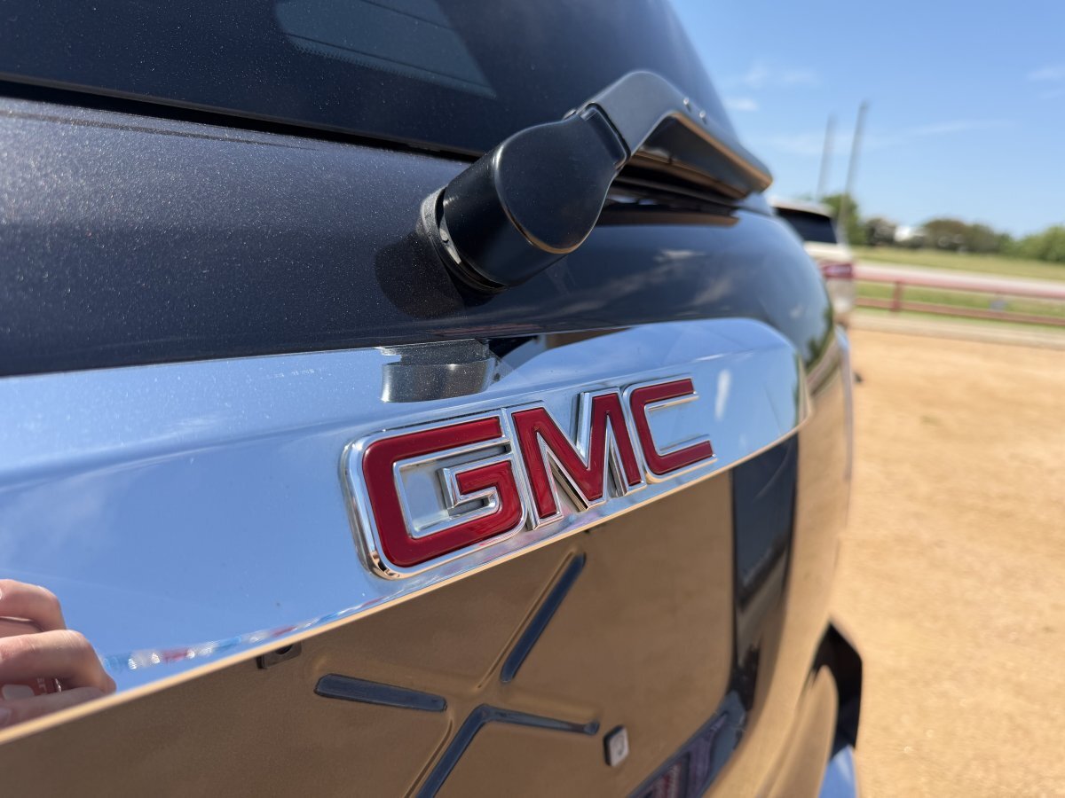 Used 2015 GMC Acadia Denali FWD image 13